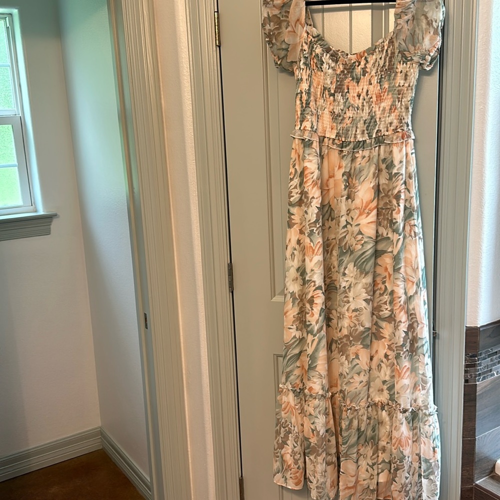 Size large Baltic born neutral floral dress